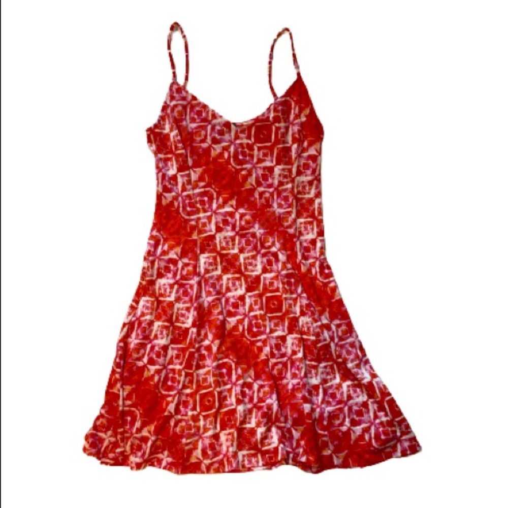 Flowy red and white Aqua dress 💃